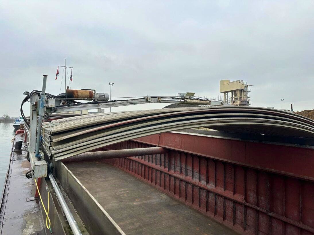 La Majesty — thumbnail 4